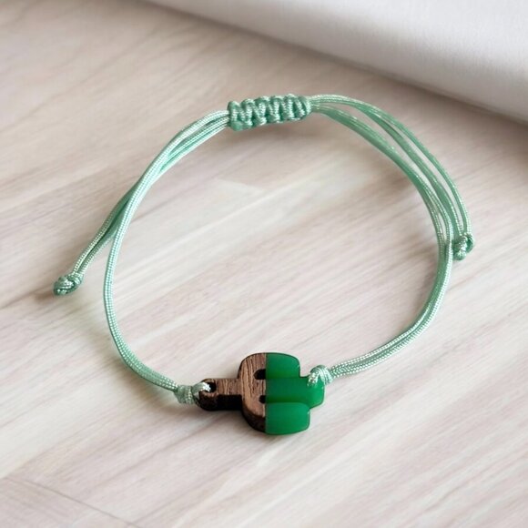 Boho Wooden Cactus Rope Bracelet - Picture 1 of 5